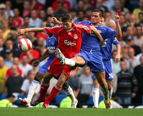 承擔巨大的 承擔巨大的